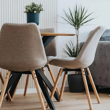 - Cozy With Parking Appartement