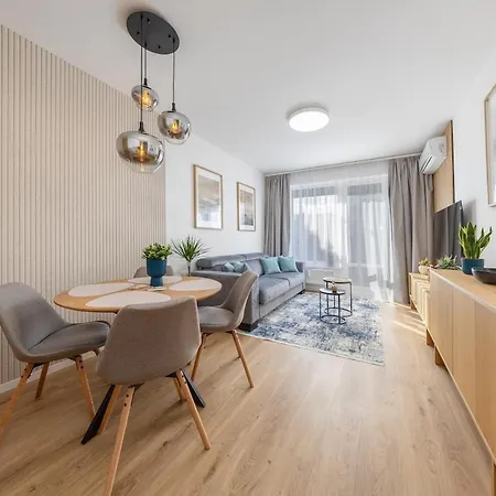 Apartment - Cozy With Parking Bratislava