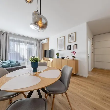 Apartmán - Cozy With Parking *