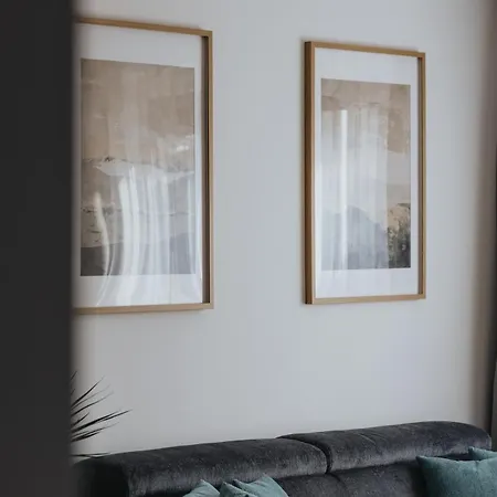 Apartmán - Cozy With Parking